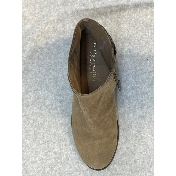 Women's BETTYE MULLER CONCEPT Round Toe Beige Suede Bootie 6.5 - Picture 12 of 12